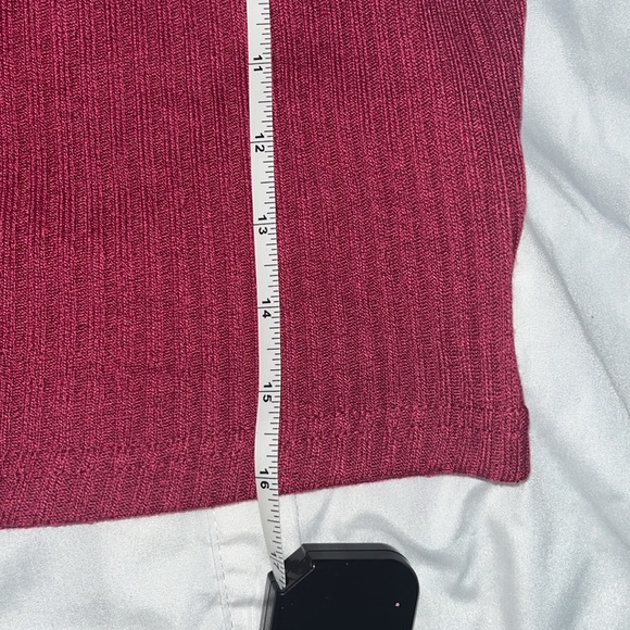 Vest only….maroon ribbed vest. - Picture 5 of 6